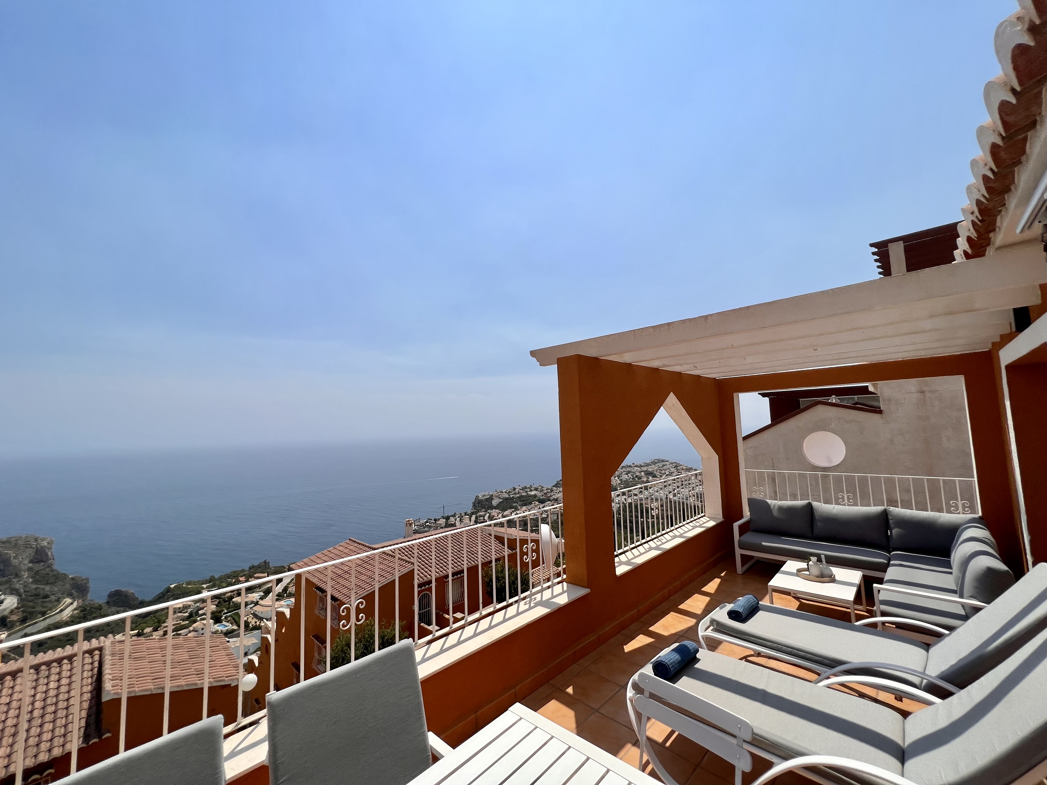 Moderno dúplex en Cumbre del Sol